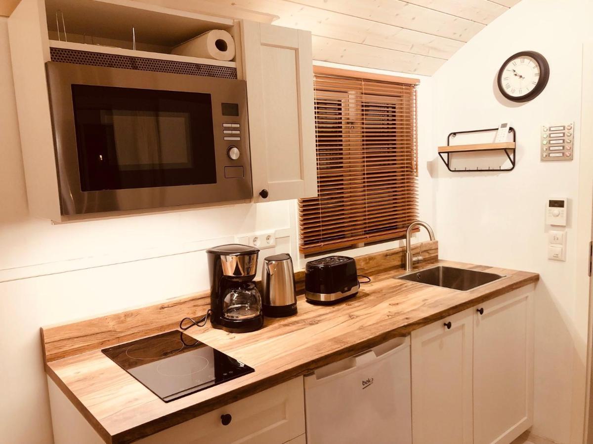 Zirkuswagen Mit Outdoor Whirlpool Und Garten Petershagen-Eggersdorf Экстерьер фото