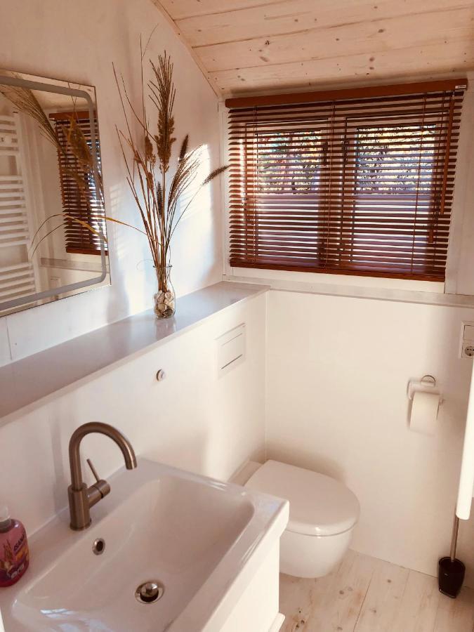 Zirkuswagen Mit Outdoor Whirlpool Und Garten Petershagen-Eggersdorf Экстерьер фото
