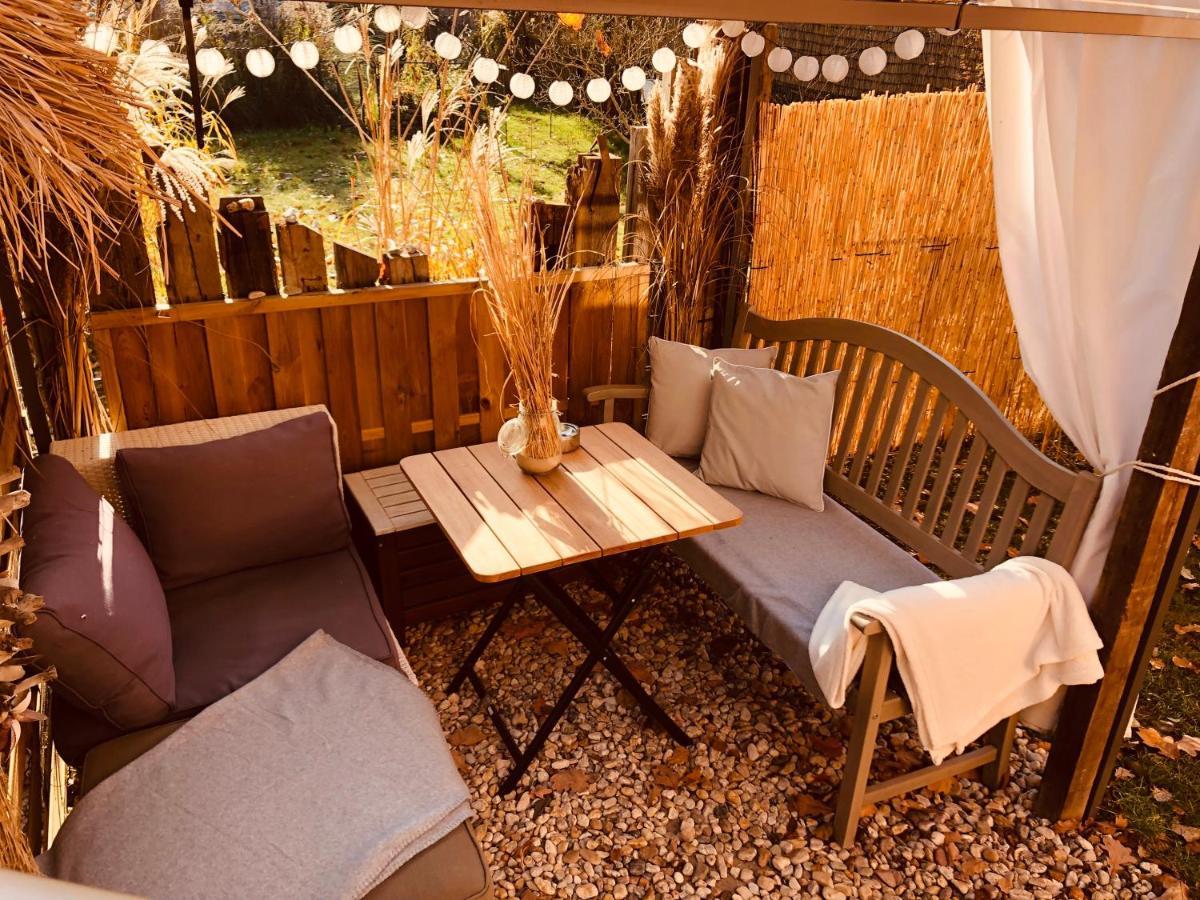 Zirkuswagen Mit Outdoor Whirlpool Und Garten Petershagen-Eggersdorf Экстерьер фото
