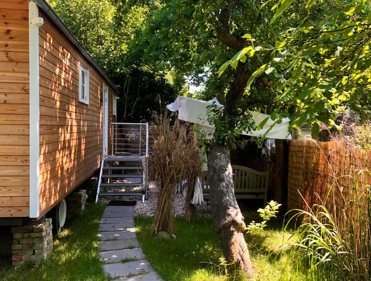 Zirkuswagen Mit Outdoor Whirlpool Und Garten Petershagen-Eggersdorf Экстерьер фото