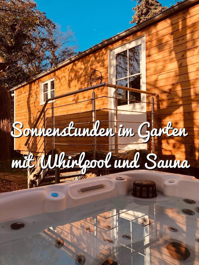 Zirkuswagen Mit Outdoor Whirlpool Und Garten Petershagen-Eggersdorf Экстерьер фото