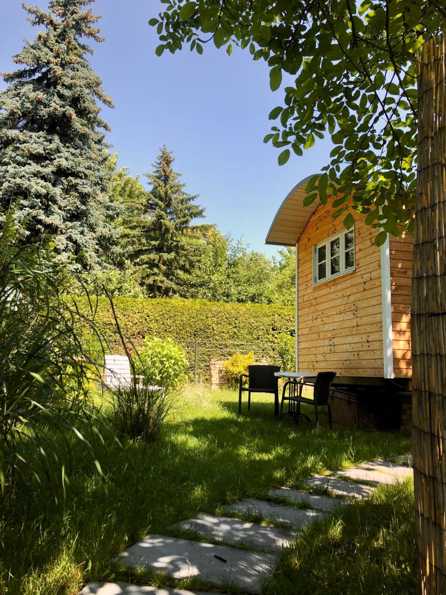 Zirkuswagen Mit Outdoor Whirlpool Und Garten Petershagen-Eggersdorf Экстерьер фото